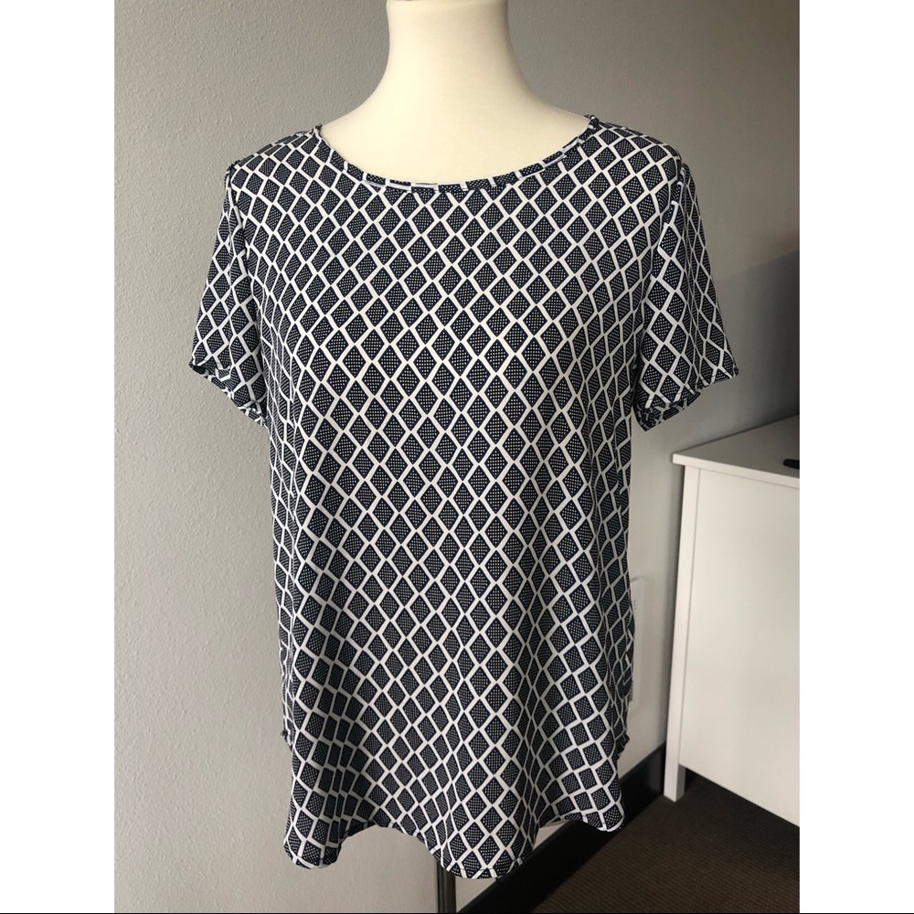 Pleione short sleeved top